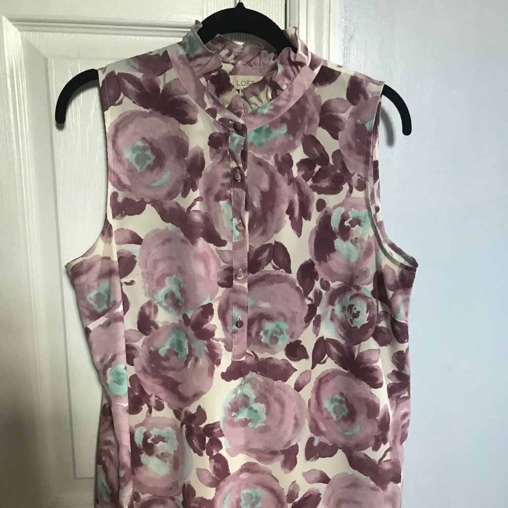 LOFT Roses Sleeveless Blouse Lavender Blue L